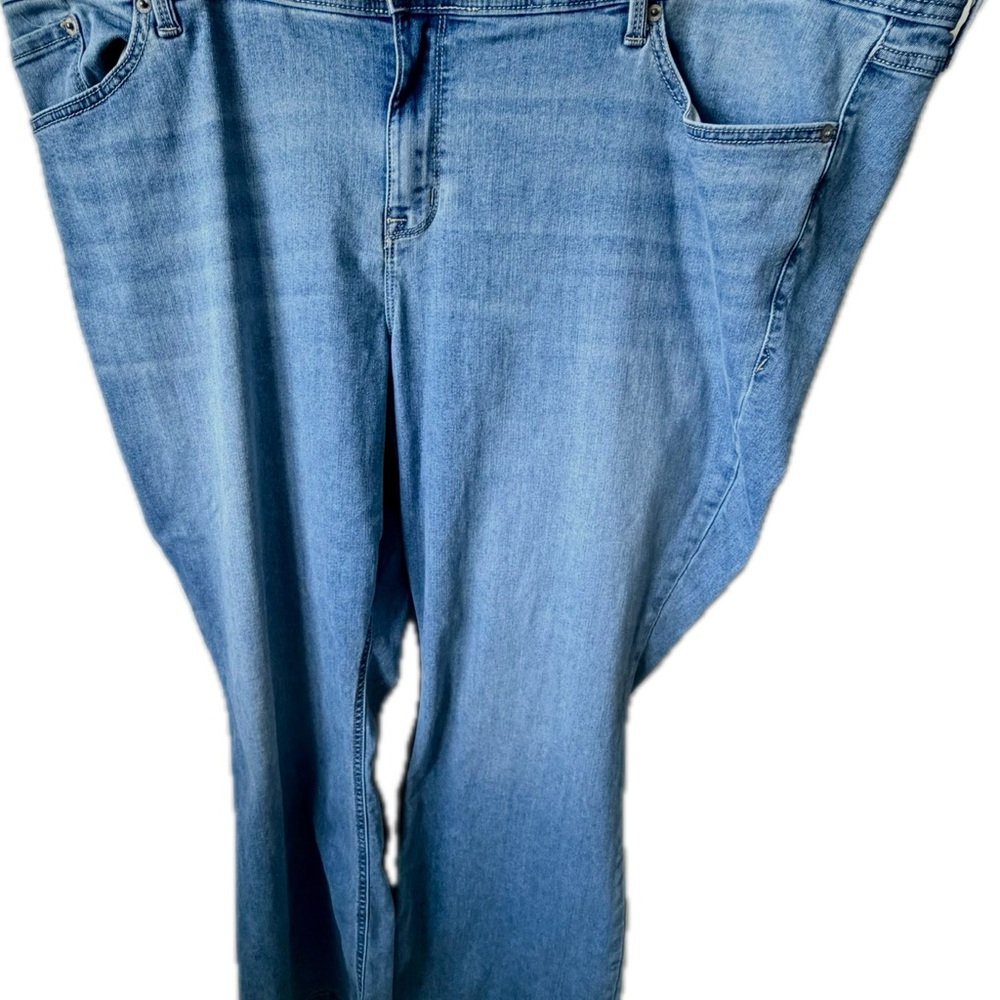 Torrid Bootcut Jeans 26R Light Wash Mid Rise Stretch Plus Size Denim